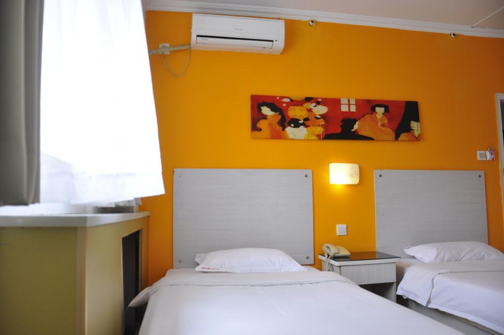 Super 8 Hotel Beijing Shijingshan Jiujiuyuan Szoba fotó